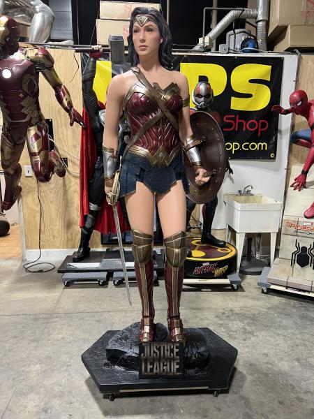 Life Size Justice League Wonderwoman