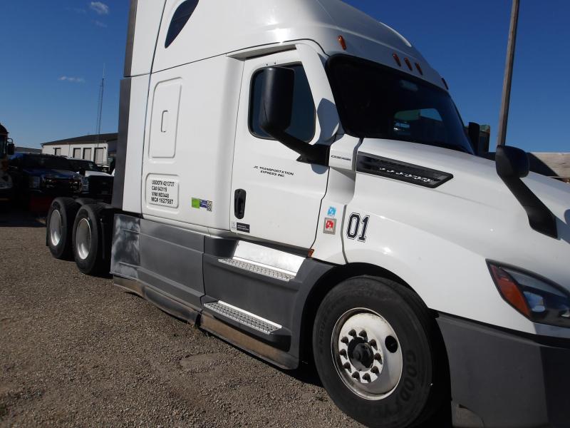 D282 2020 FREIGTLINER CASCADIA