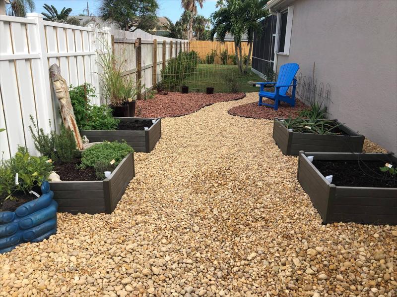 Landscaping Contractor In Palm Bay FL - Down 2 Earth Services