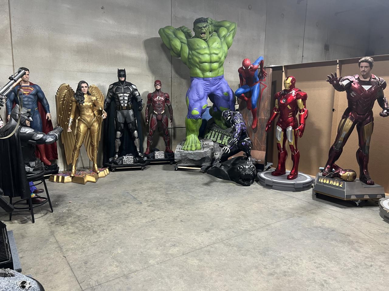 Life Size Marvel Amazing Spiderman 2 with Background Wall