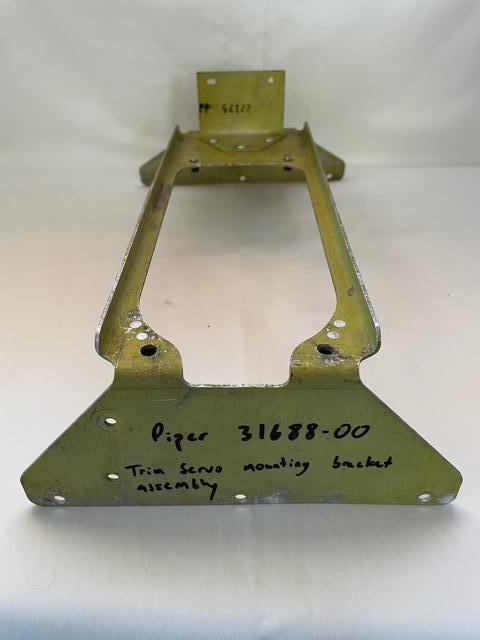 Piper Aztec Pitch Trim Servo Mounting Bracket Assembly. As Removed.