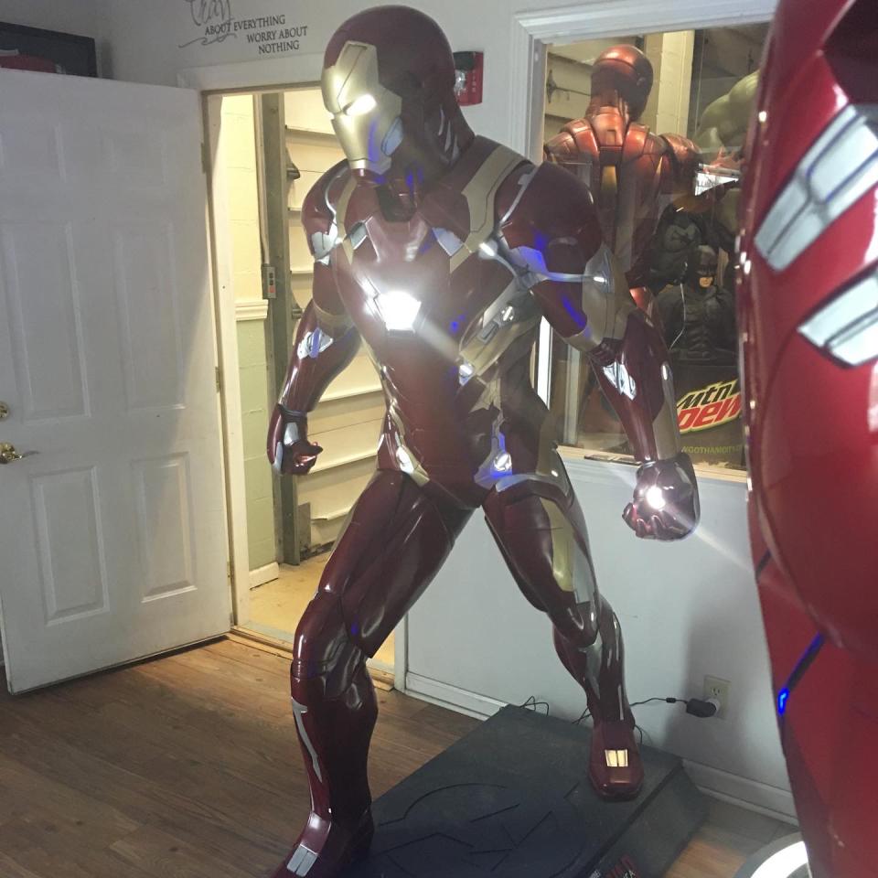 Marvel “Captain America: Civil War” 3 Piece Set War Machine Ironman