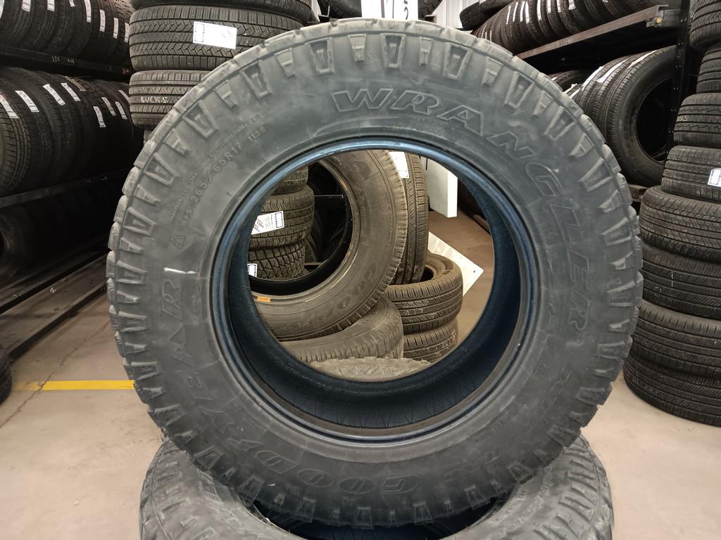 265/65R17 Goodyear Wrangler Duratrac Tires Set of 4