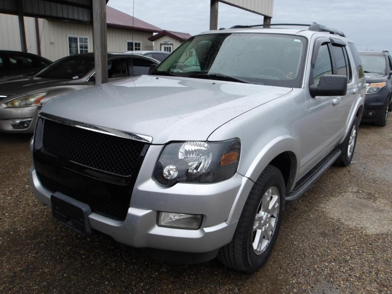 A8 - 2010 Ford Explorer XLT