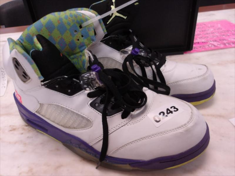 243 - Air Jordan sz 11