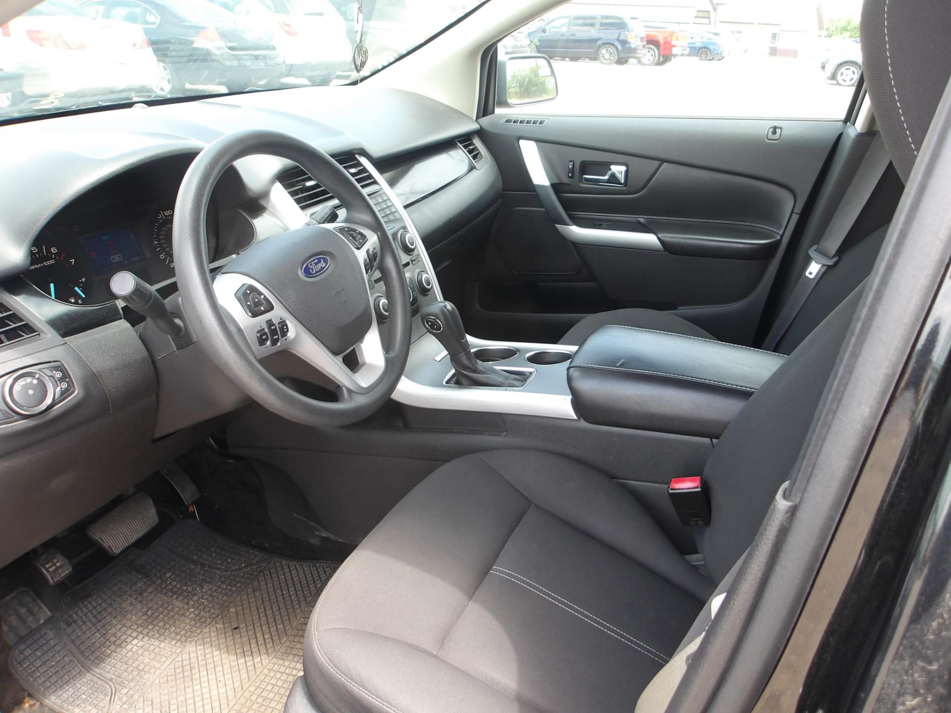 D5 - 2013 Ford Edge SE