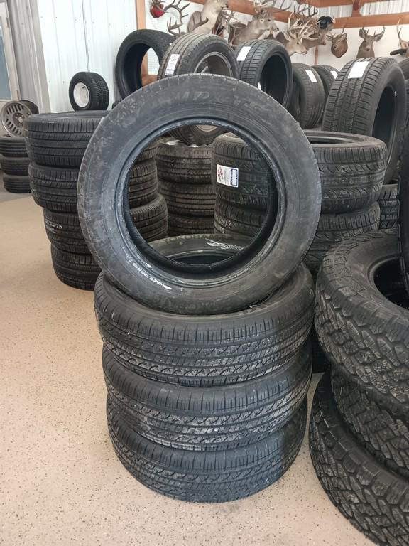 225/60R18 Yokohama Avid GT Tires Set of 4