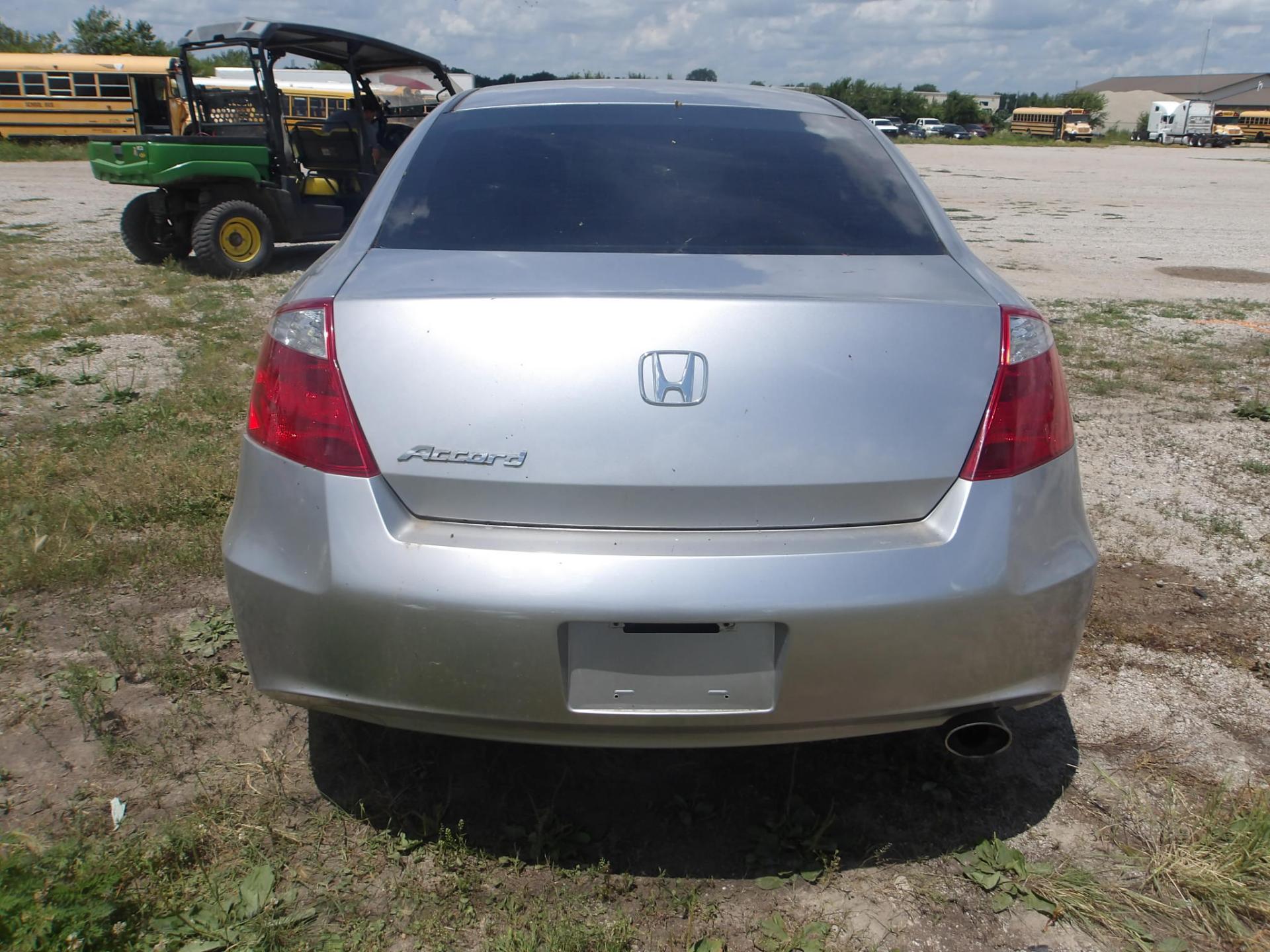 D10 - 2009 Honda Accord EX