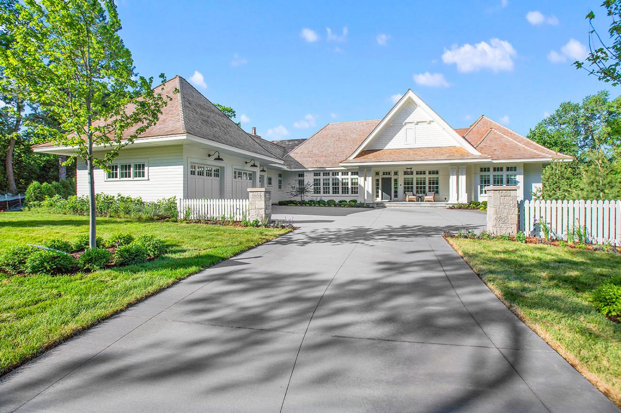Concrete Driveways & Sidewalks