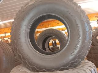 315/70R17 BFGoodrich Mud-Terrain T/A KO2 Tires Set of 4