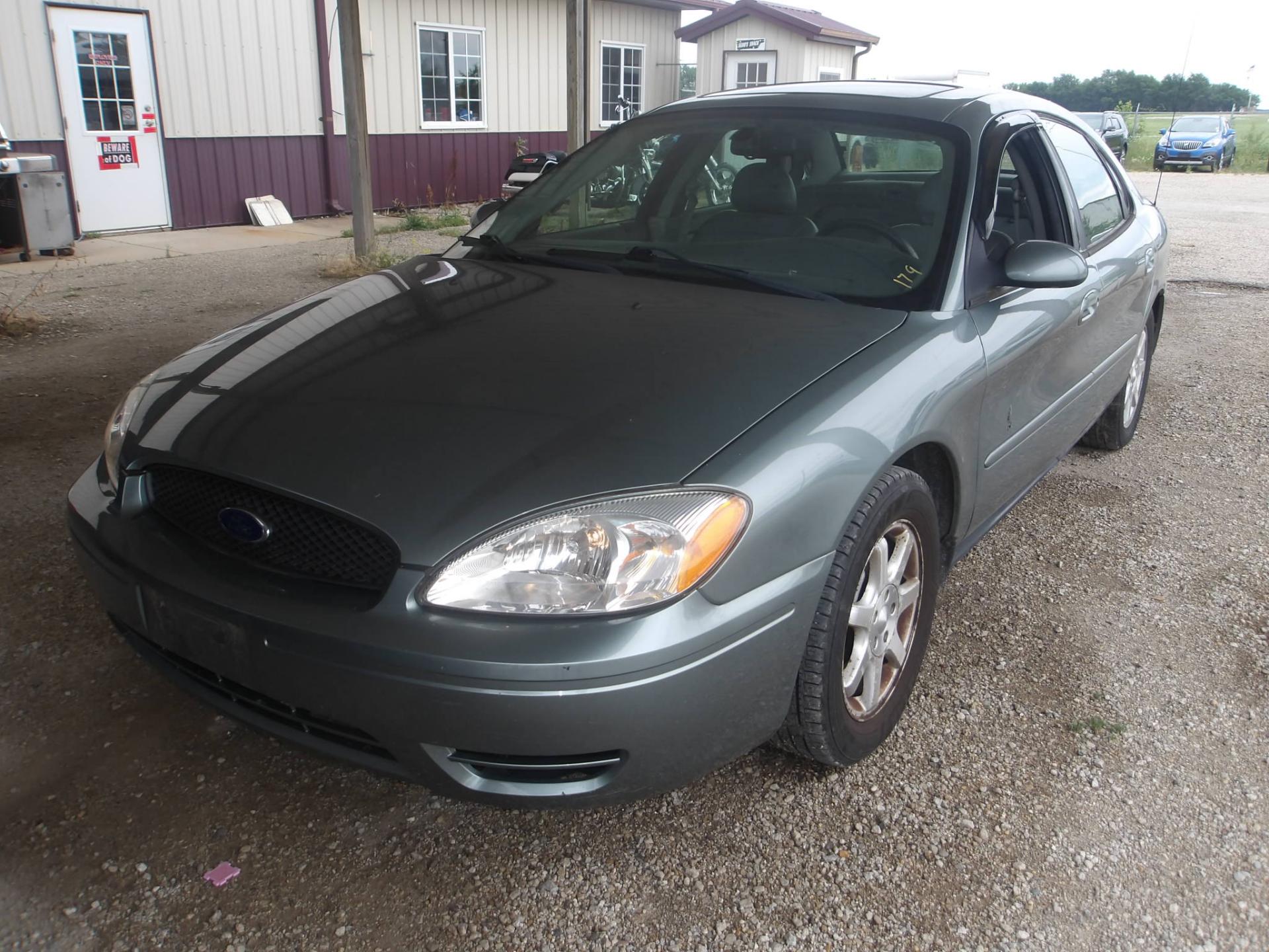 A8 - 2007 Ford Taurus SEL