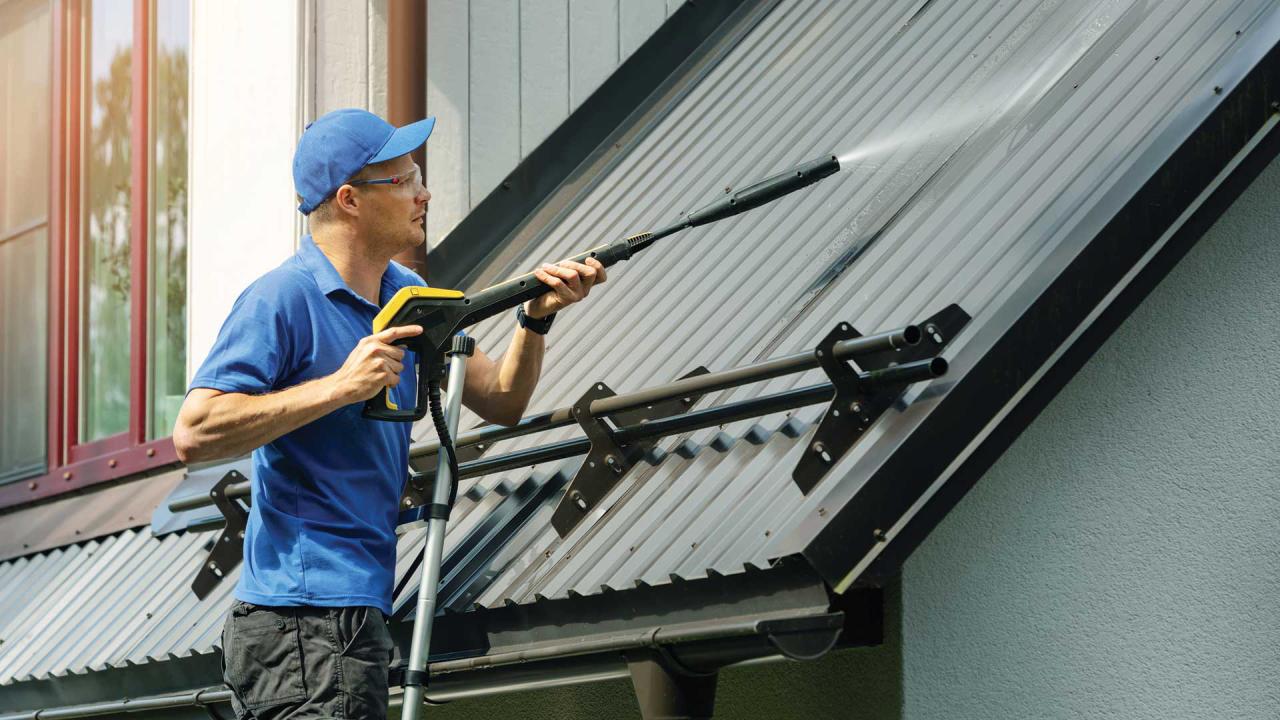 Roof Washing