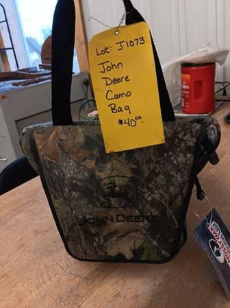 Mossy Oak John Deere Camo Bag - Lot # J1073