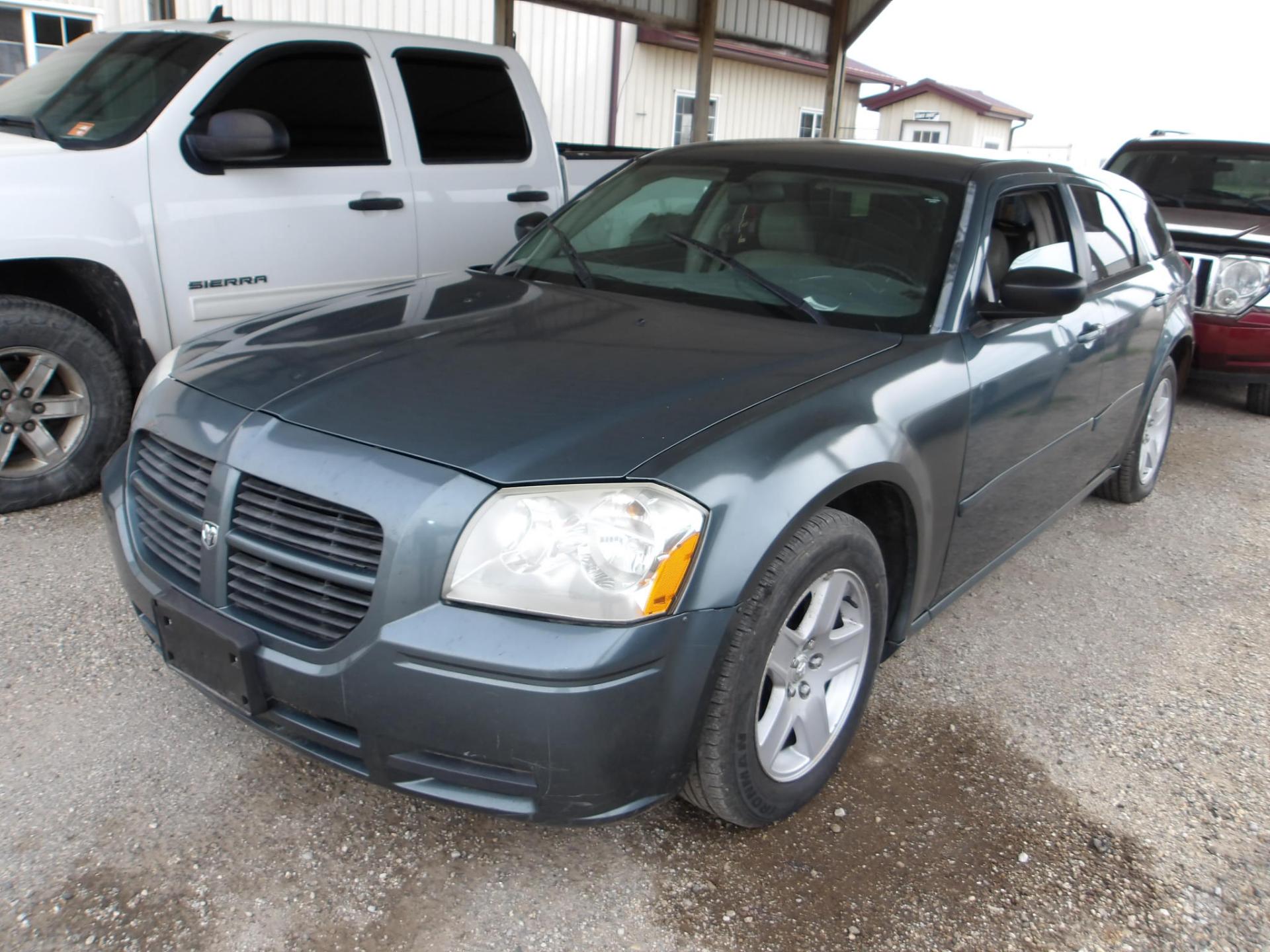 A77 - 2005 Dodge Magnum SXT