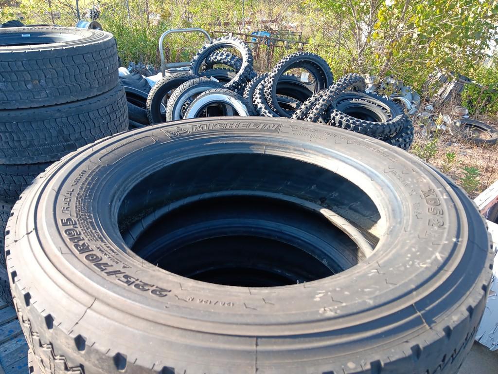 225/70R19.5 Assortment of different Brands Tires