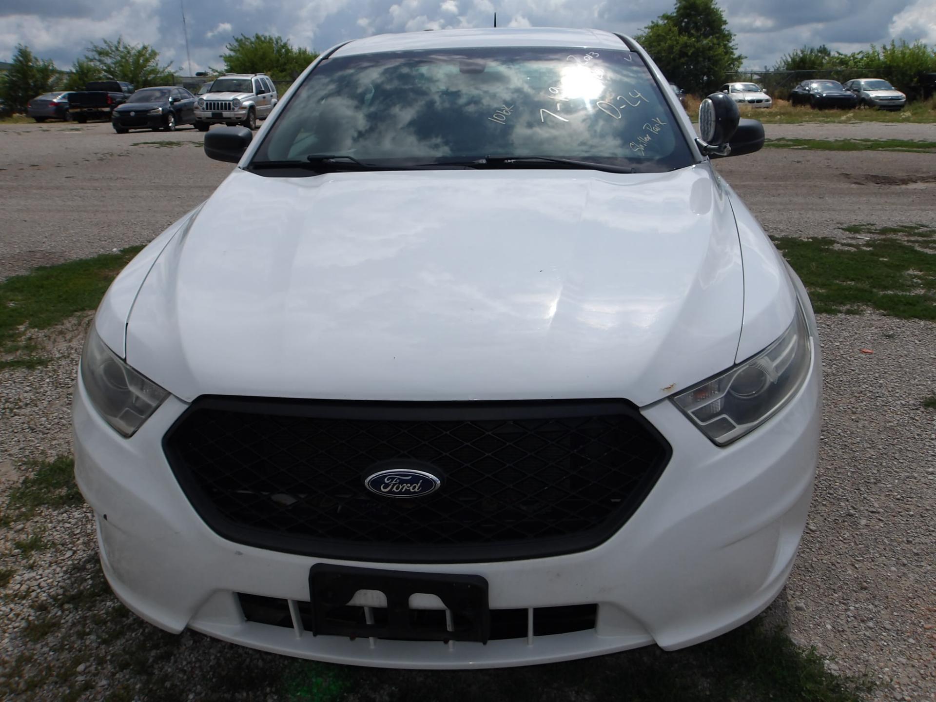 D24 - 2013 Ford Taurus Police