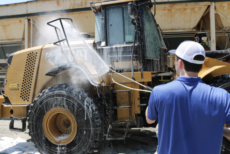 Fleet &amp; Agricultural Equipment Washing