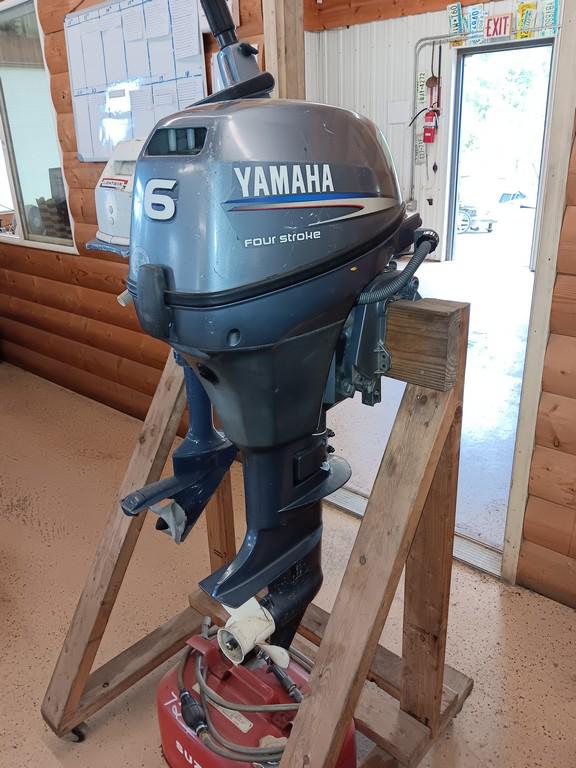 Yamaha 6 hp 4 Stroke Outboard Motor - Item # 112