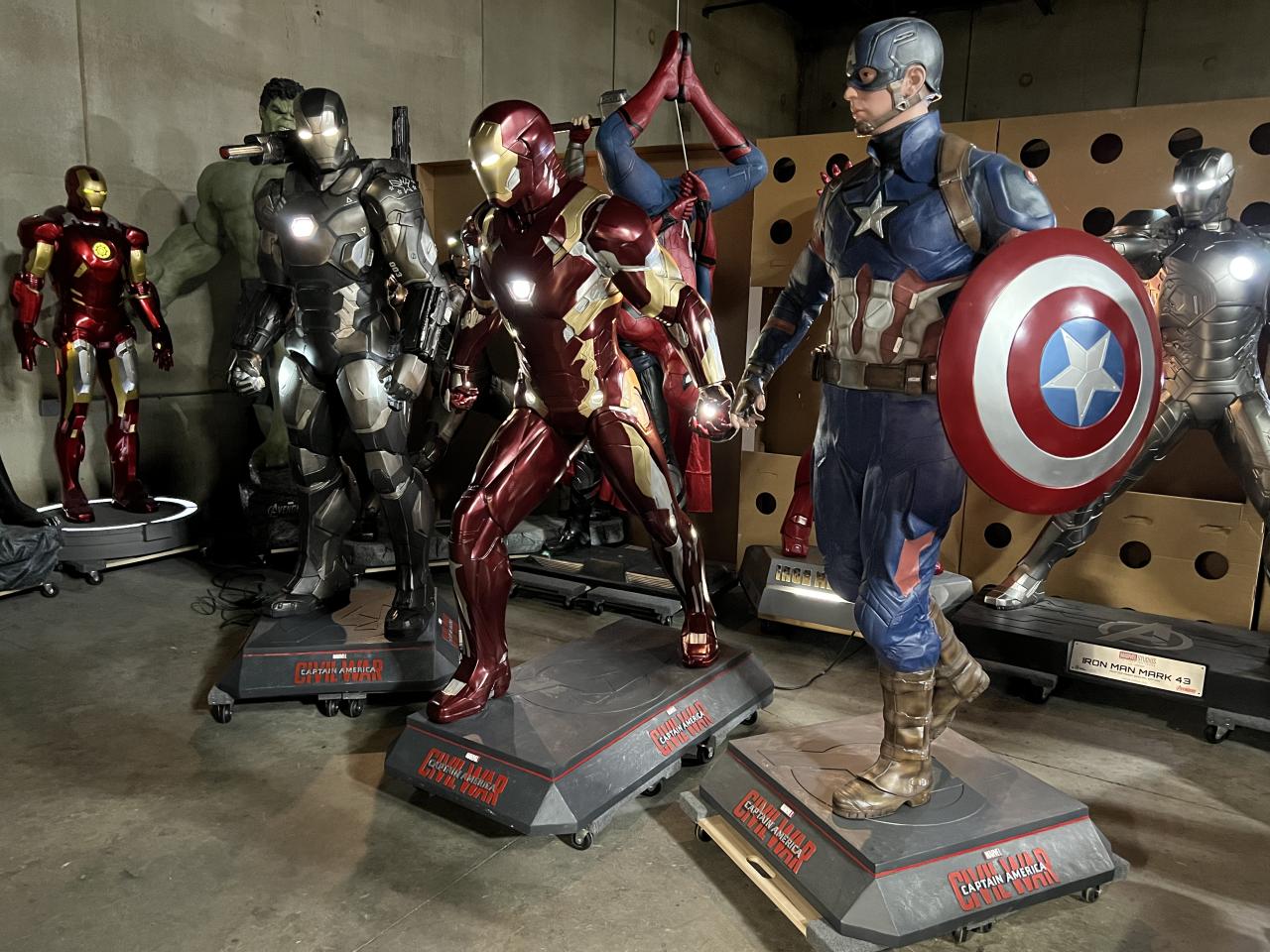 Marvel “Captain America: Civil War” 3 Piece Set War Machine Ironman