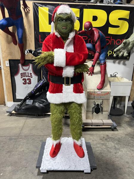 How the Grinch Stole Christmas Statue