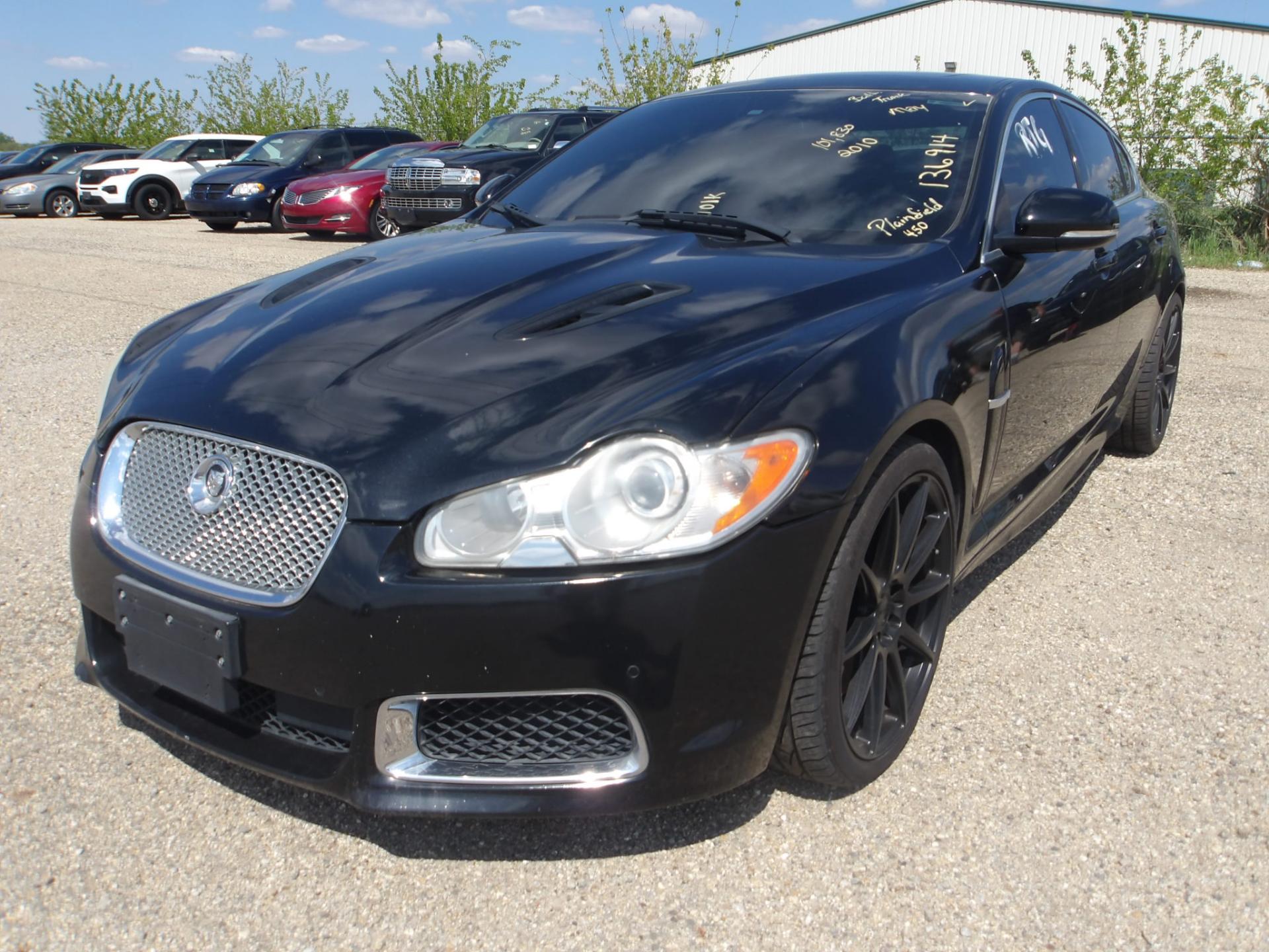 D33 - 2010 Jaguar XF R