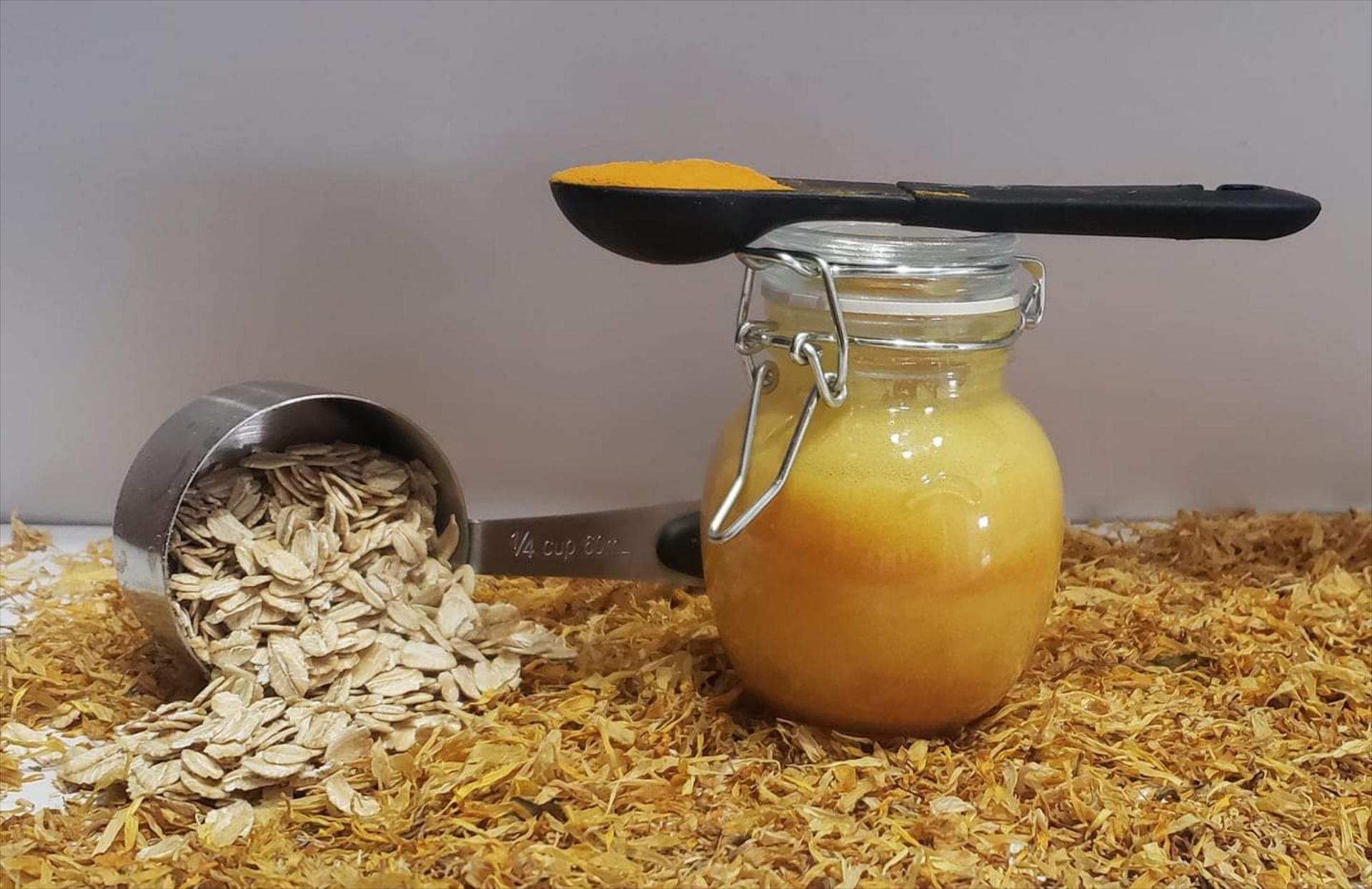 TURMERIC LEMON LIP EXFOLIATER