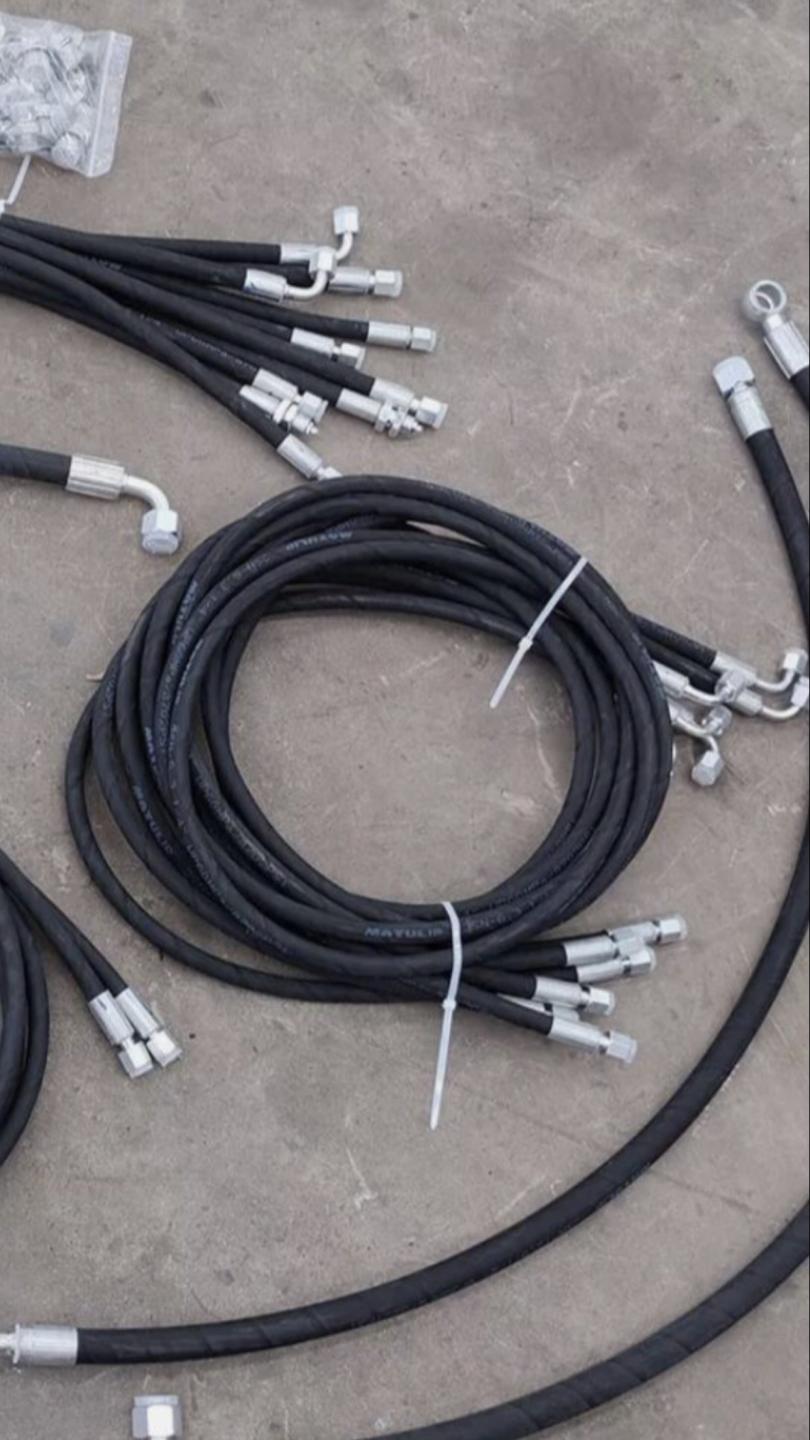 Custom Hydraulic Hose/ fittings and Hose assemblies all sizes from 1/4" -2" up to 6000PSI