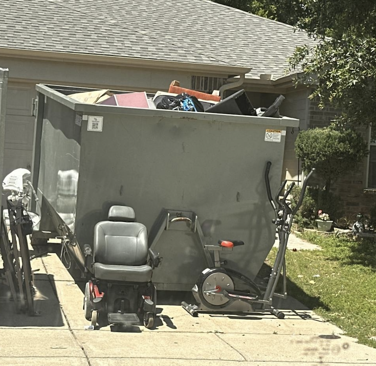 Dump residential waste Rental 20 yd 3 / 3 day