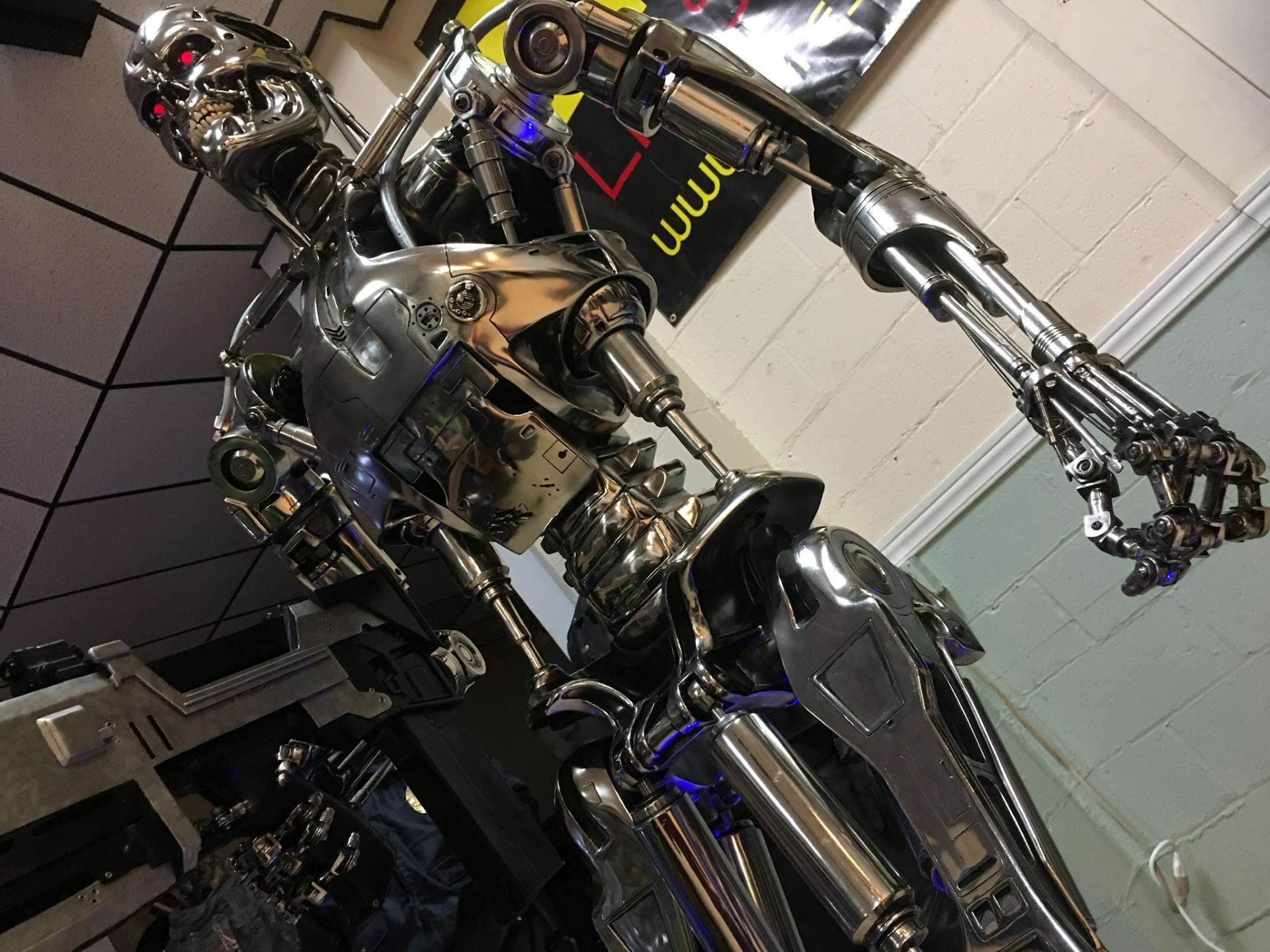 Sideshow Terminator T-800 First Version Endoskeleton
