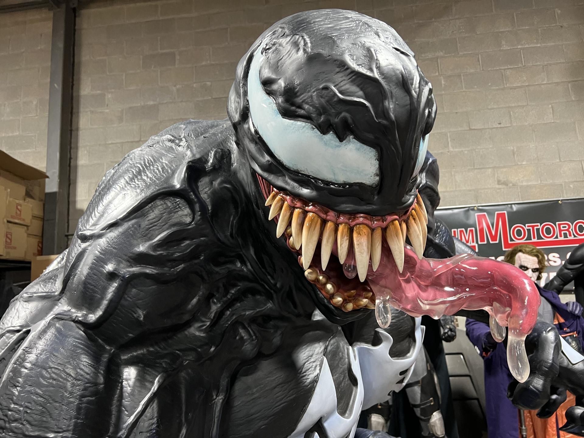 Marvel Beast Kingdom Venom
