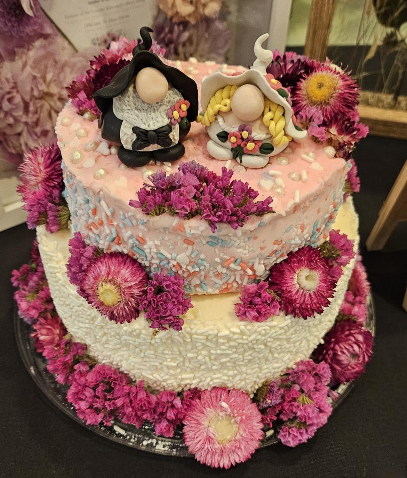 Bride and Groom Cake Toppers
