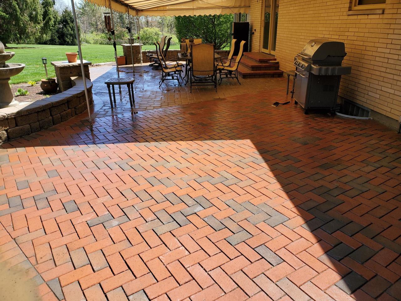 Paver Cleaning and Sealing