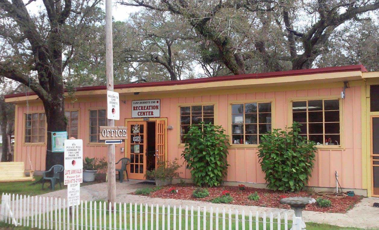FULL SERVICE CAMPGROUND
