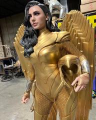 Wonderwoman 1984 Life Size Statue