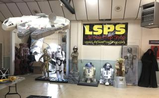 Star Wars Toys R Us Millennium Falcon Extraordinaire