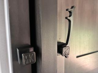 Pocket Latch