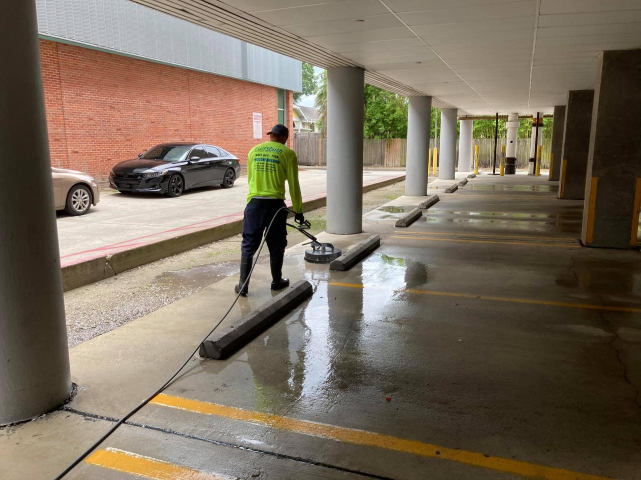 Parking Lot Cleaning &amp; Maintenance