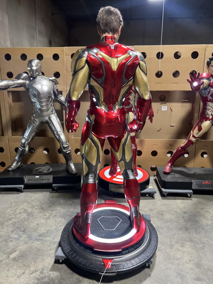 Avengers End Game Tony Stark with Interchangeable Heads