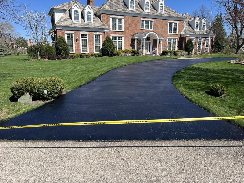 Residential Driveway Sealcoating