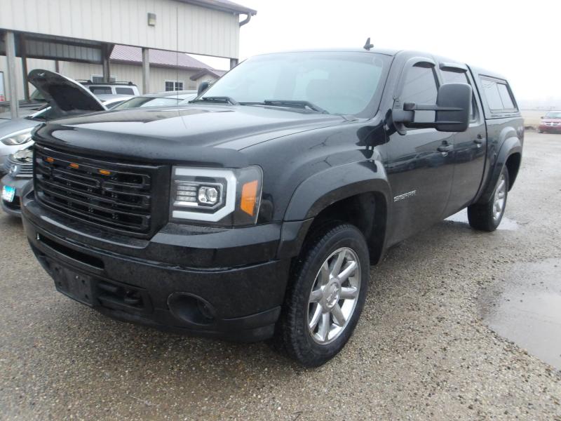 D127- 2013 GMC SIERRA SLE