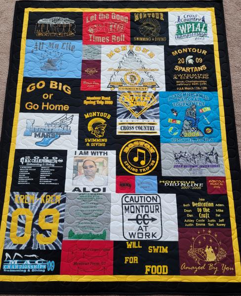 Mosaic T-shirt Quilt with Outer Border.