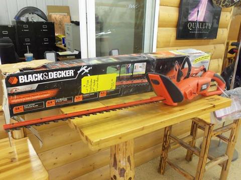 Black & Decker 24" Hedge Trimmer - Lot # J1166
