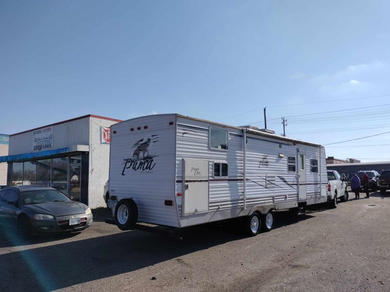 2007 PALOMINO BY FOREST RIVER Puma 32' Bumper Pull Camper