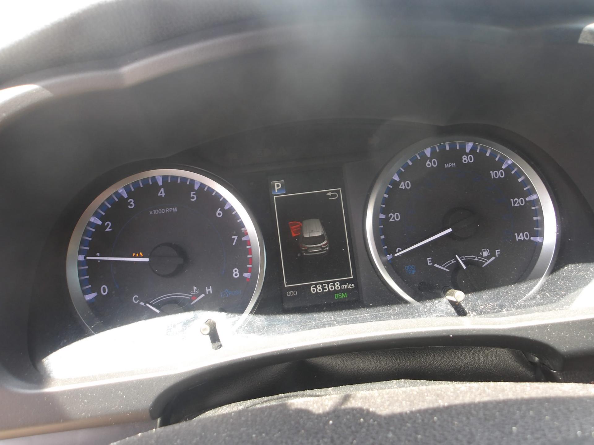 D8 - 2019 Toyota Highlander LE