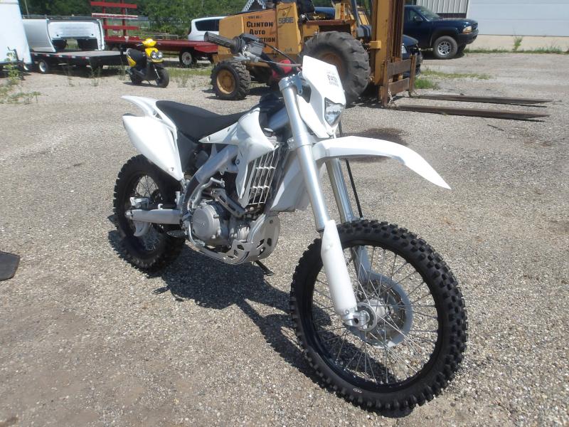 D79 - 2022 SSR Motorcycle
