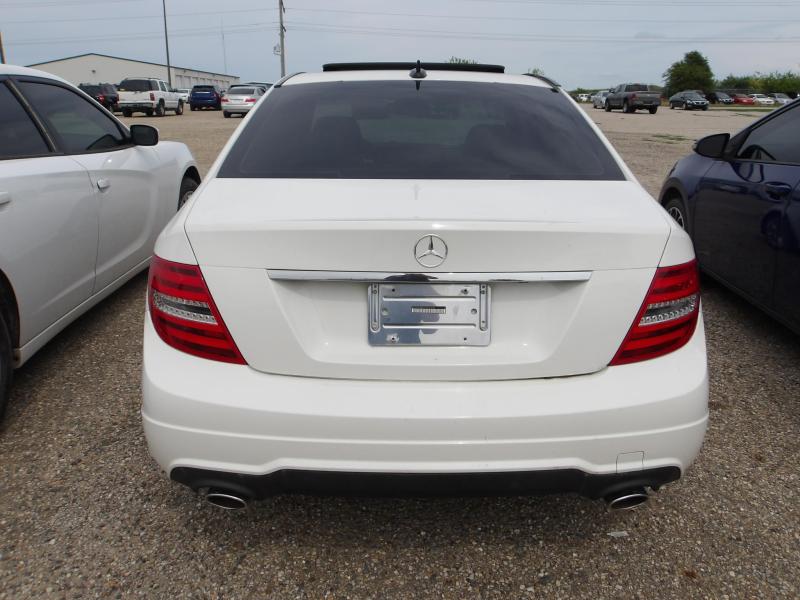 D18 - 2012 Mercedes-Benz