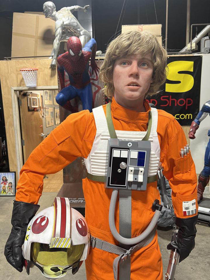 Life Size Star Wars Luke Skywalker X-Wing Fighter Pilot