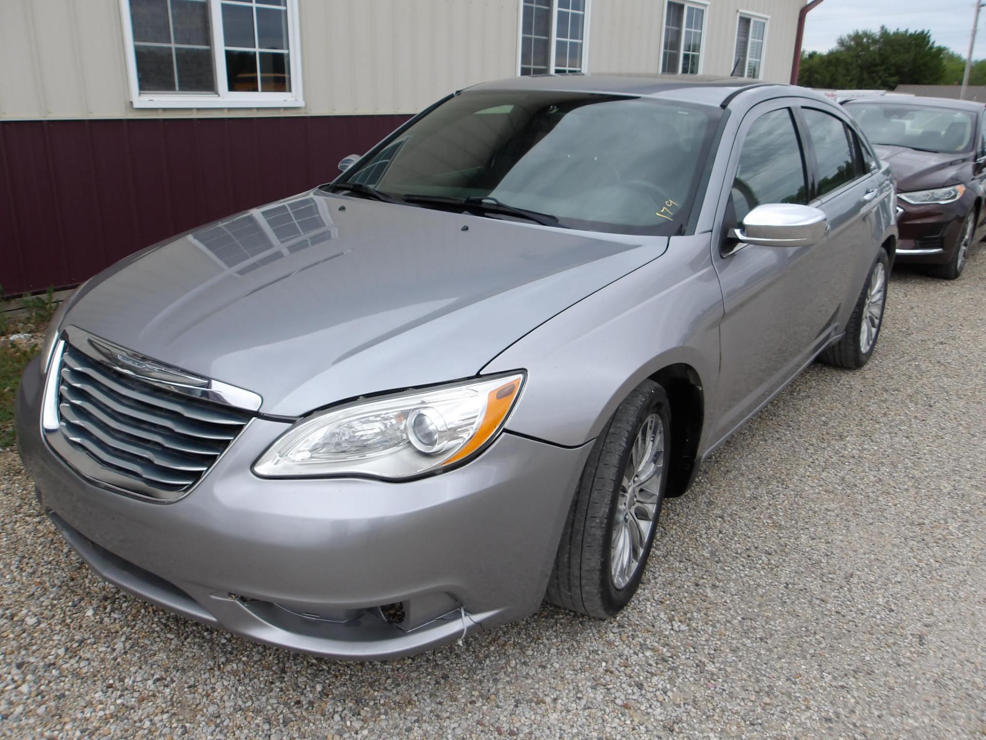 A23 - 2013 Chrysler 200 Limited