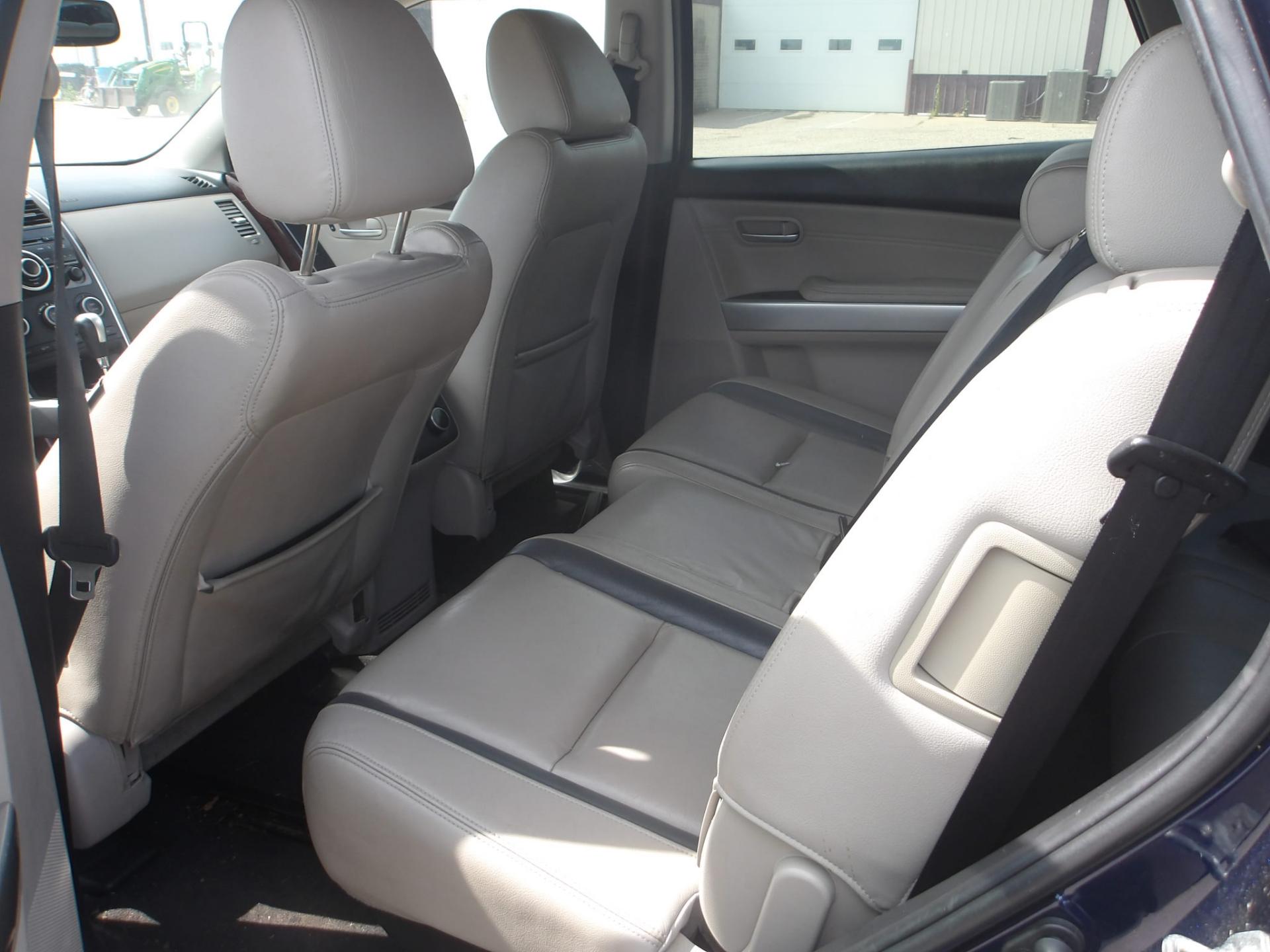 D31 - 2009 Mazda CX-9