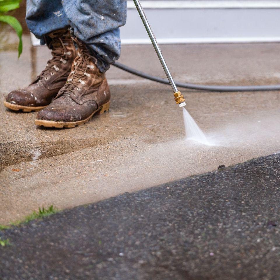 Driveway &amp; Concrete Cleaning